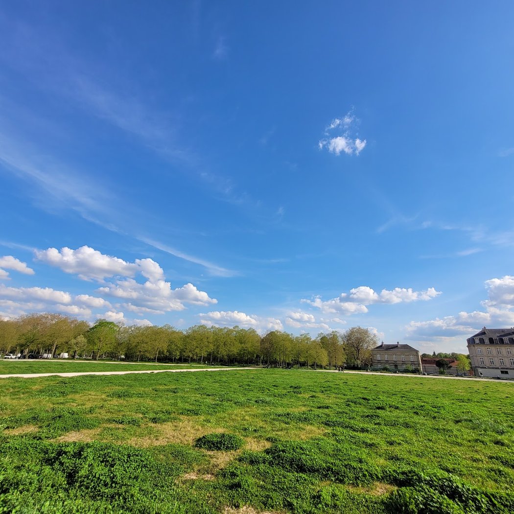 Esplanade du Château de Vincennes 3